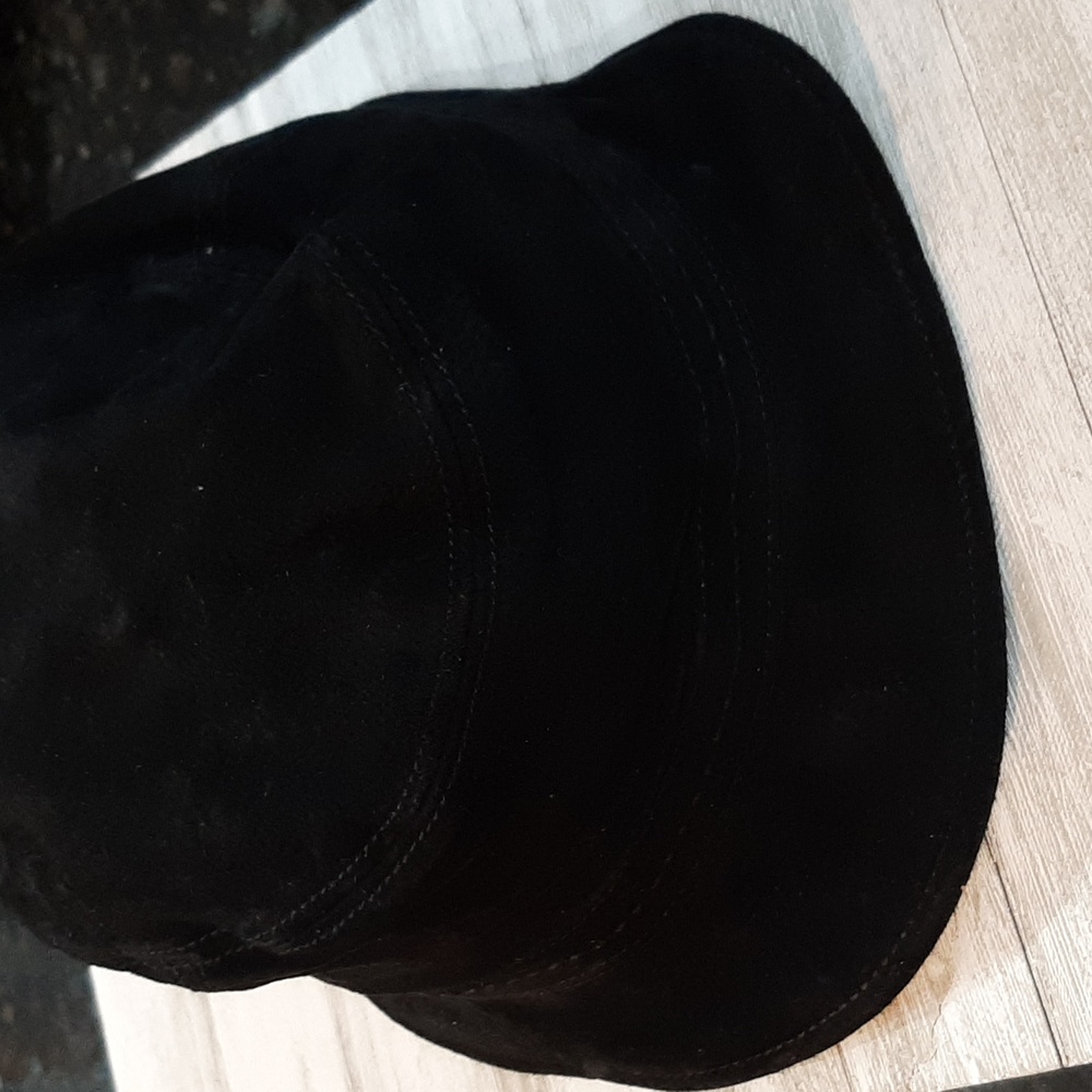 Ann Laylor Loft Hat- Black Suede